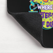 Pathology Labrador Week 2025 Mystery Machine of Di Mousepad (Ecke)