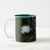 Patient Emerson Inspiration Zitat Lotus Zweifarbige Tasse (Links)