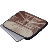 Patio de Los Arrayanes, Alhambra, c.1875-80 (Sepia Laptopschutzhülle (Vorne Knopf)