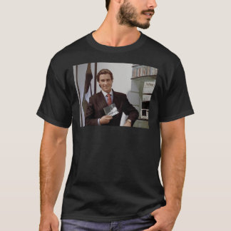 Patrick Bateman lana stan Essential T - Shirt