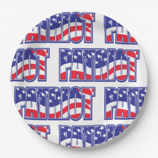 Patriot in der US-Flagge Pappteller
