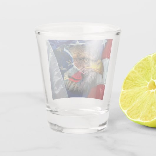 Patriotic American Flag Bald Eagle Wolf Schnapsglas (Rückseite)