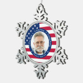 Patriotic American Flag Custom 2 Foto Memorial Schneeflocken Zinn-Ornament (Rechts)
