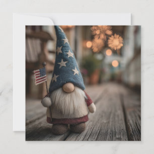 Patriotic American Gnome Holding Flag Feiertagskarte