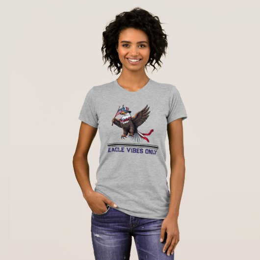 Patriotic Bald Eagle mit amerikanischer Flagge - 4 T-Shirt (Vorne ganz)