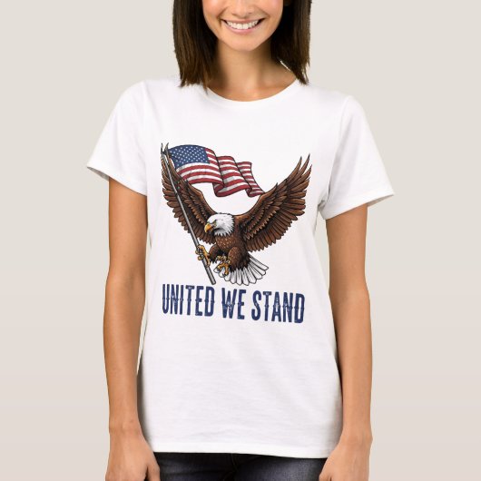 Patriotic Bald Eagle mit amerikanischer Flagge T-Shirt (Vorderseite)