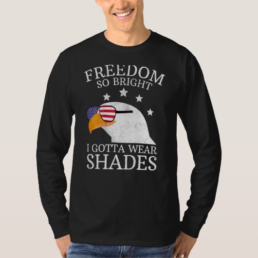 Patriotic Bald Eagle trägt Shades Freedom So Bri T-Shirt (Vorderseite)