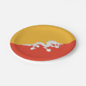 Patriotic Bhutan Flag Pappteller (Schrägansicht)