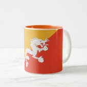 Patriotic Bhutan Flag Zweifarbige Tasse (VorderseiteRechts)