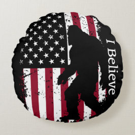 Patriotic Bigfoot Rundes Kissen