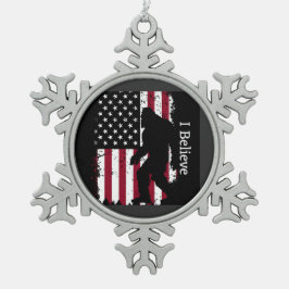 Patriotic Bigfoot Schneeflocken Zinn-Ornament