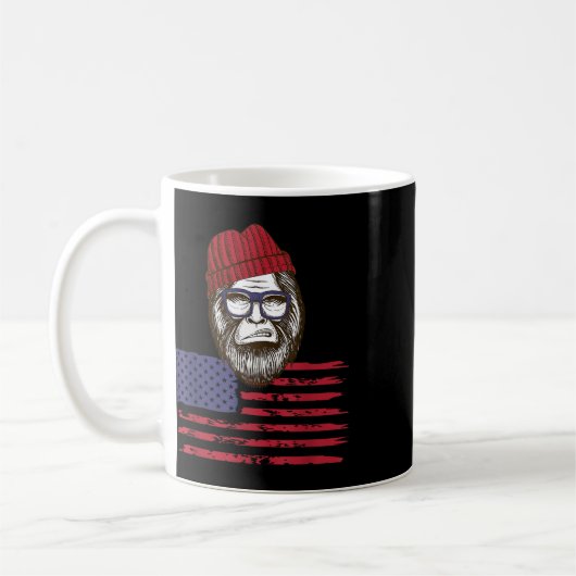 Patriotic Bigfoot trägt US-Hut und Amsel; Gles 4th Kaffeetasse (Links)