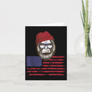 Patriotic Bigfoot trägt US-Hut und Amsel; Gles 4th Karte