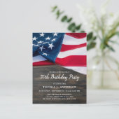 Patriotic Birthday American Flag Wood Military Einladungspostkarte (Stehend Vorderseite)
