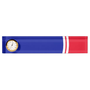 Patriotic Bright Red White Royal Blue Curves Uhr Namensplakette