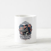 Patriotic Chess Player Vector Graphic Tee Kaffeetasse (Mittel)