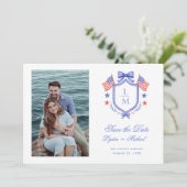 Patriotic Crest w/ US Flags | Monogram Save The Date (Stehend Vorderseite)