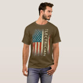 Patriotic Electrician spendet amerikanische Flagge T-Shirt (Vorne ganz)