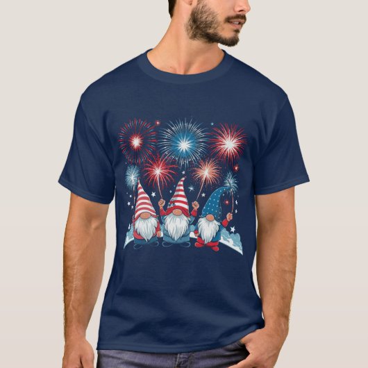 Patriotic Firework Niedlich Gnome Lover 4. Juli T-Shirt (Vorderseite)