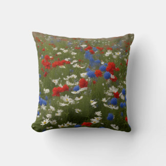Patriotic Floral Throw Pillow Kissen