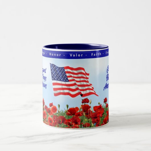 Patriotic God Bless America Tasse Troops Veteranen (Mittel)