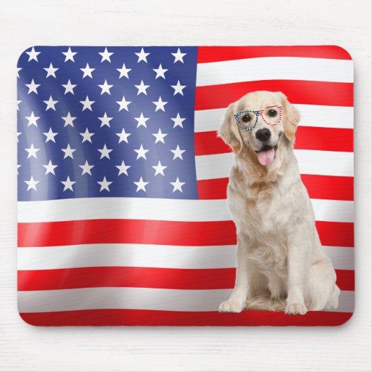 Patriotic Golden Retriever mit Flagge Mousepad (Vorne)