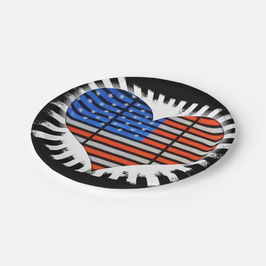 Patriotic Heart American Flag Pappteller (Schrägansicht)