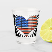 Patriotic Heart American Flag Schnapsglas (Vorderseite)