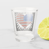 Patriotic Heart Shaped American Flag Schnapsglas (Rückseite)