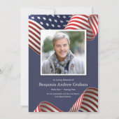 Patriotic Memorial Veteran American Flag Beerdigun Einladung (Vorderseite)