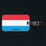 Patriotic national flag gepäckanhänger<br><div class="desc">Patriotische Gepäckmarke der luxemburgischen Nationalflagge mit der luxemburgischen Flagge auf der einen Seite des Tags. Der mit dem lebendigen Schriftart geschriebene Ländername ist in das Design am unteren Rand integriert. Der Text kann mit der Funktion "Anpassen!" vollständig angepasst werden. Die andere Seite des Tags ist für Ihre Informationen reserviert. Dieser...</div>