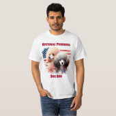 Patriotic Poodles Prance von alter Herrlichkeit T-Shirt (Vorne ganz)