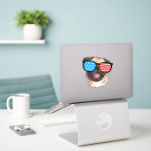 Patriotic Pug Aufkleber (Laptop auf Schreibtisch)