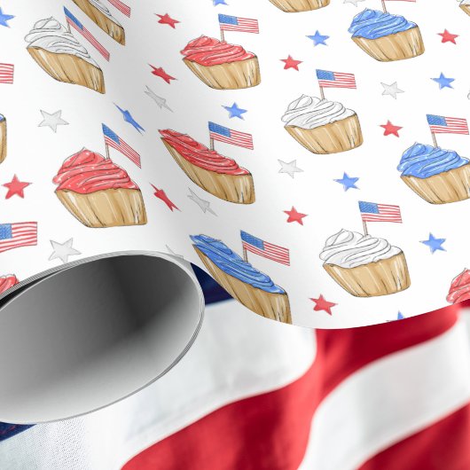 Patriotic Red White Cupcake Flag Stars Geschenkpapier