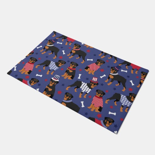 Patriotic Rottweiler Pattern Doormat Fußmatte (Schrägansicht)