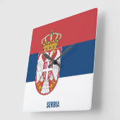 Patriotic serbische Nationalflagge Quadratische Wanduhr (Winkel)