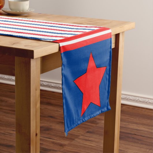 Patriotic Star Striptease Tischläufer 4. Juli (Beispiel)