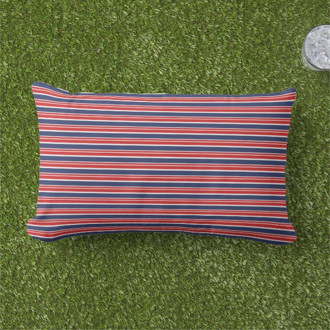Patriotic Stripes Outdoor Pillow Kissen Für Draußen (Gras)
