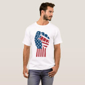 Patriotic USA American Flag Hand Protest Design T-Shirt (Vorne ganz)