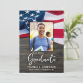 Patriotic USA American Flag Militärischer Abschlus Einladung (Stehend Vorderseite)
