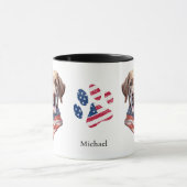 Patriotic USA Flag Chocolate Labrador Retriever Tasse (Zentrum)