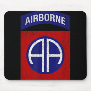 Patriotic Veteran Military erschüttert 82. Airborn Mousepad