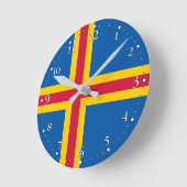 Patriotische Åland-Inseln-Flagge Runde Wanduhr (Winkel)