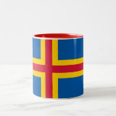 Patriotische Åland-Inseln-Flagge Zweifarbige Tasse (Mittel)