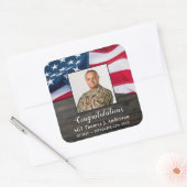 Patriotische amerikanische Flagge Militärruhestand Quadratischer Aufkleber (Umschlag)