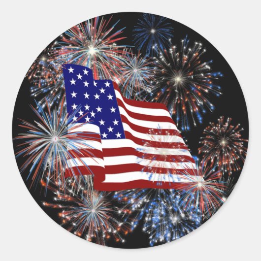 Patriotische amerikanische Flagge und Feuerwerke Runder Aufkleber (Vorderseite)