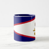 Patriotische amerikanische Flagge Zweifarbige Tasse (Mittel)