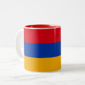Patriotische armenische Flagge Zweifarbige Tasse (Vorderseite Links)