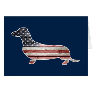 Patriotische Dackel mit amerikanischer Flagge