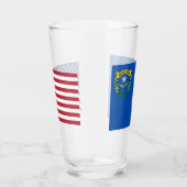 Patriotische Glastasse mit der Flagge von Nevada Glas (Rechts)